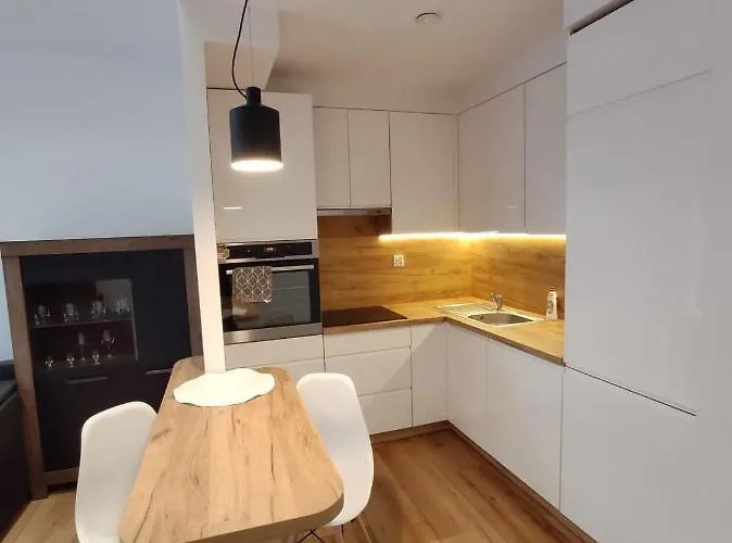 Apartament Parkowy *